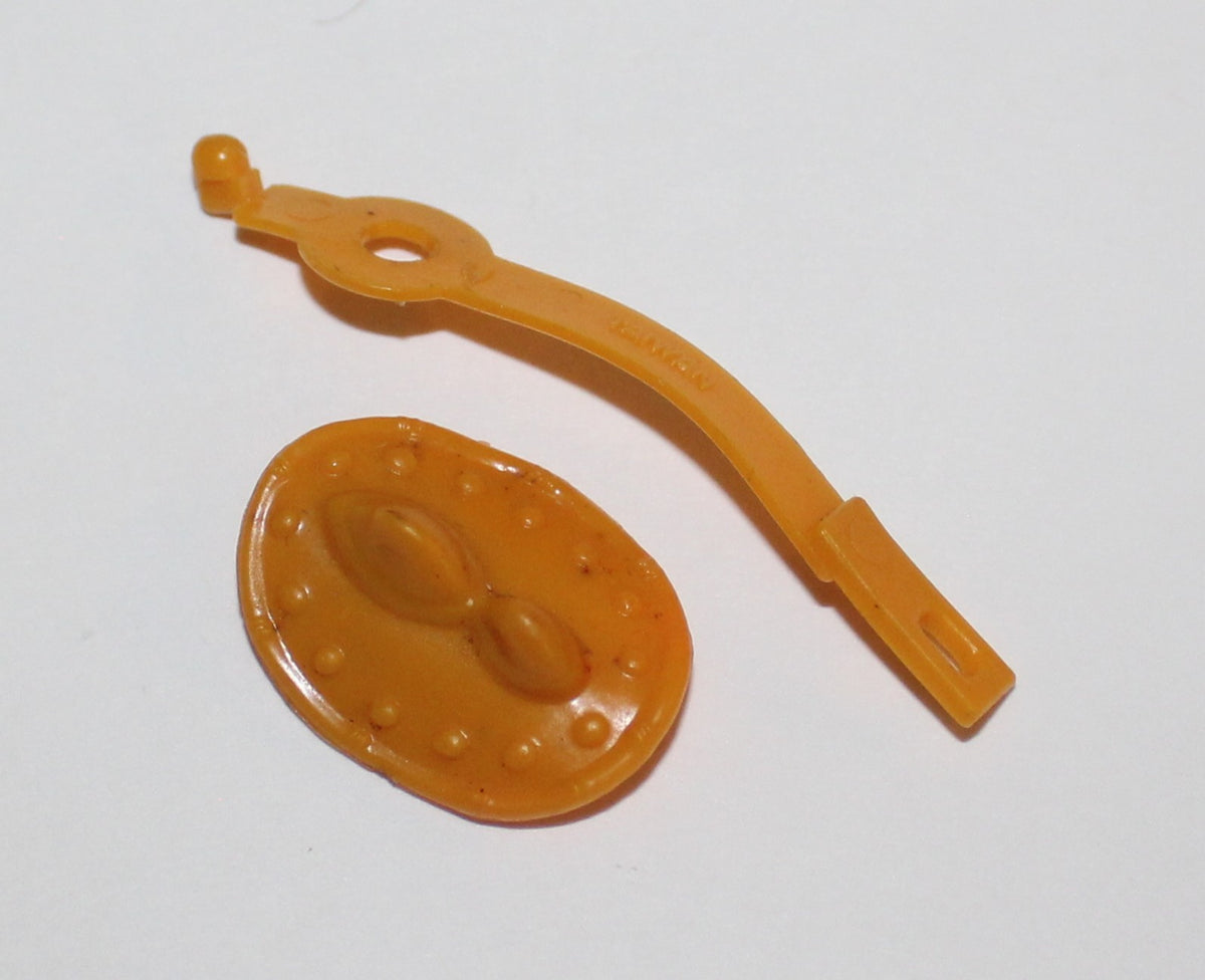Masters Of the Universe Beast Man Yellow Arm Armor Plate Weapons Pack He-Man MOTU 1982