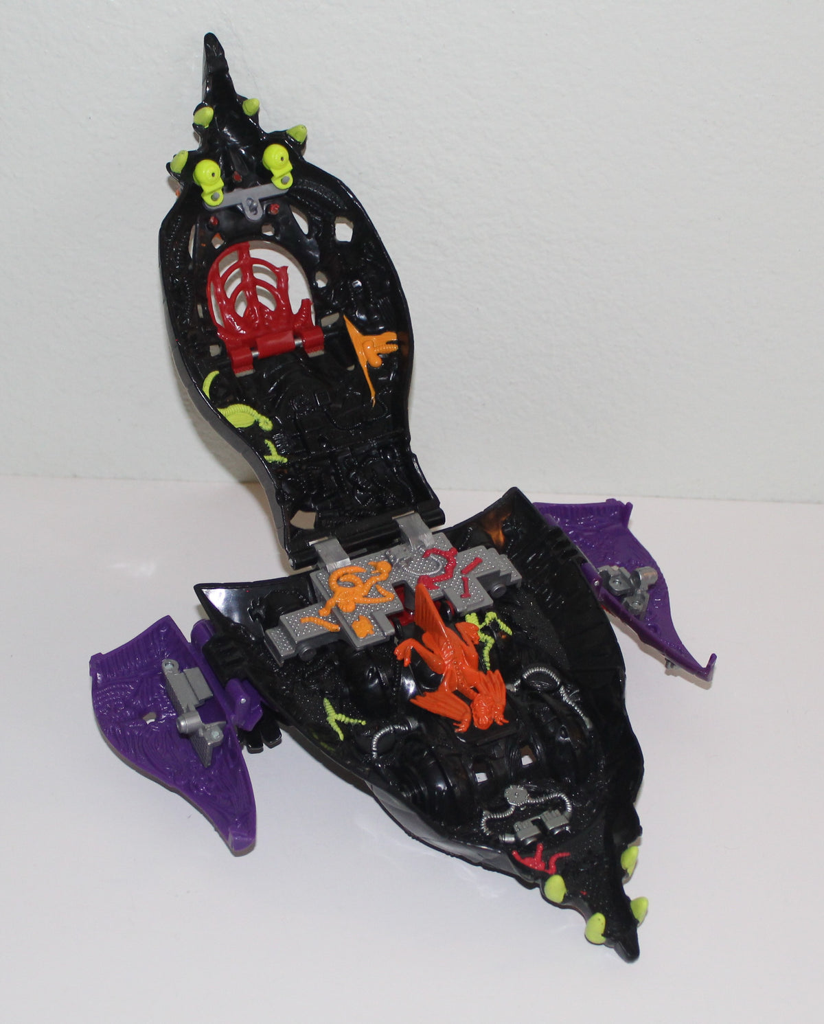 Mighty Max Takes on Terror Talons Playset Shell Bluebird 1993