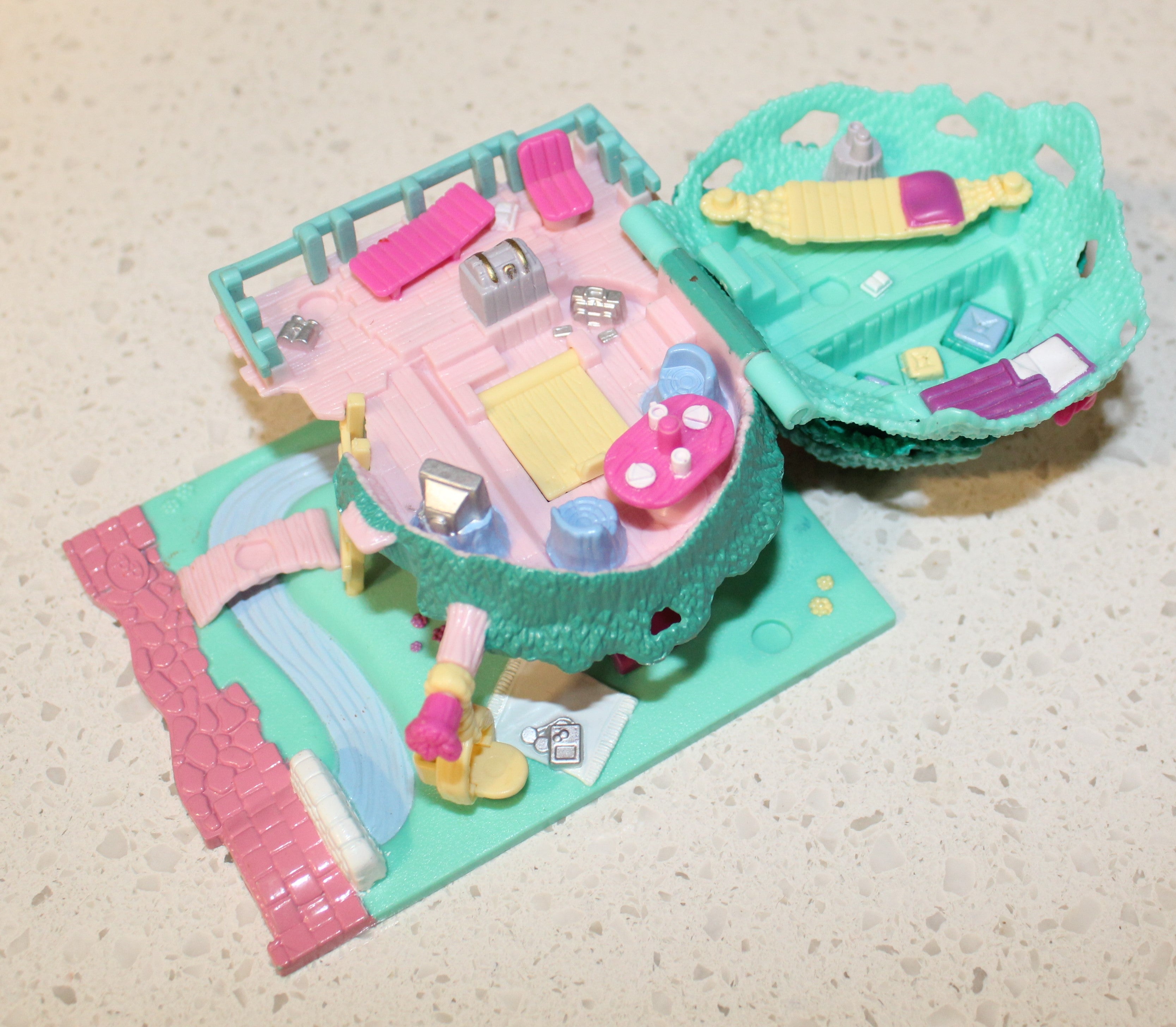 Polly Pocket Tree House 1994 Bluebird